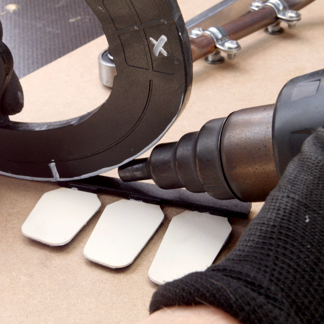 Goodsmith Laschen werden an Grundplatte geschweißt